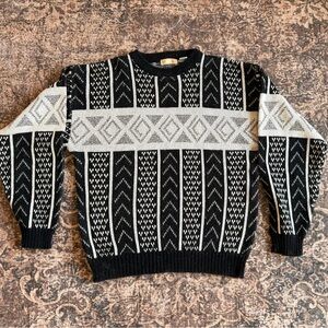 VTG 80’s/90’s Men's Black and White Geometric Crewneck Sweater